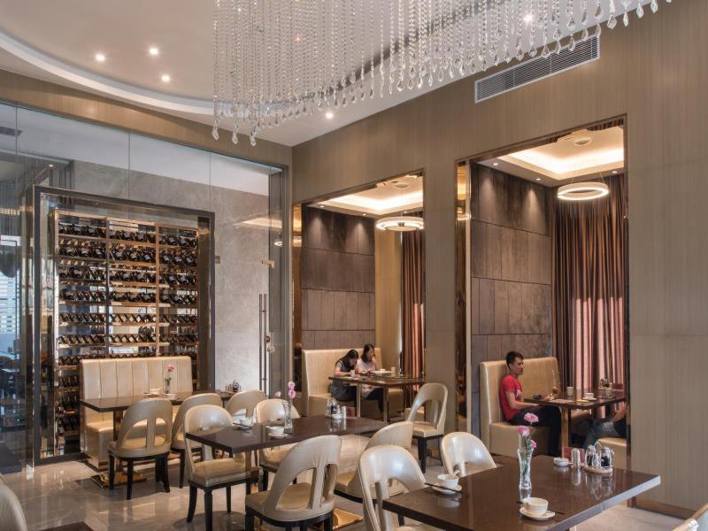 Vienna Classic Hotel Dongguan Changan Xiandai Екстер'єр фото